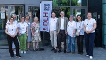 Mitarbeiter der DLH-Geschäftsstelle und Vorstandsmitglieder beim 28. DLH-Patientenkongress 2025 in Köln. DLH-Team beim 28. DLH-Patientenkongress in Köln